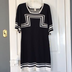 Sangria Black and White Dress